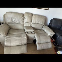 Loveseat Leather recliner 
