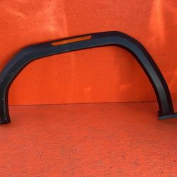2023 2024 2025 GMC Canyon Left Front Fender Flare w/ Reflector OEM (contact info removed)6