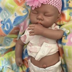 Full Body Silicone Baby Weighs 7 Pounds And 18inches Long 1.250