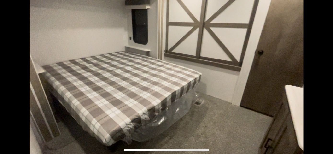 2022 Forest River Salem 33TS