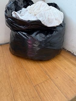 A big bag of free Women’s Clothes