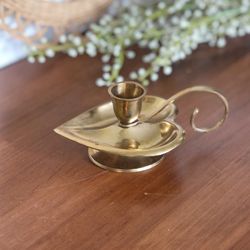 Vintage brass heart candle holder with handle / 5.5”x3.5” (including handle)