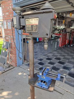 Floor drill press