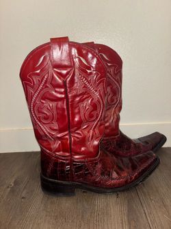 Red 10-10.5 men’s boots