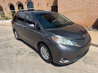 2012 Toyota Sienna