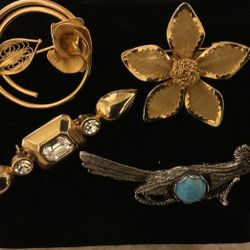 4 Different Style Brooches 