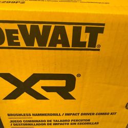 New DeWalt Drill Combo And 4 Extra Batteries (Total 6)