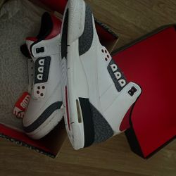 Jordan 3 Fire Red Size 5y 
