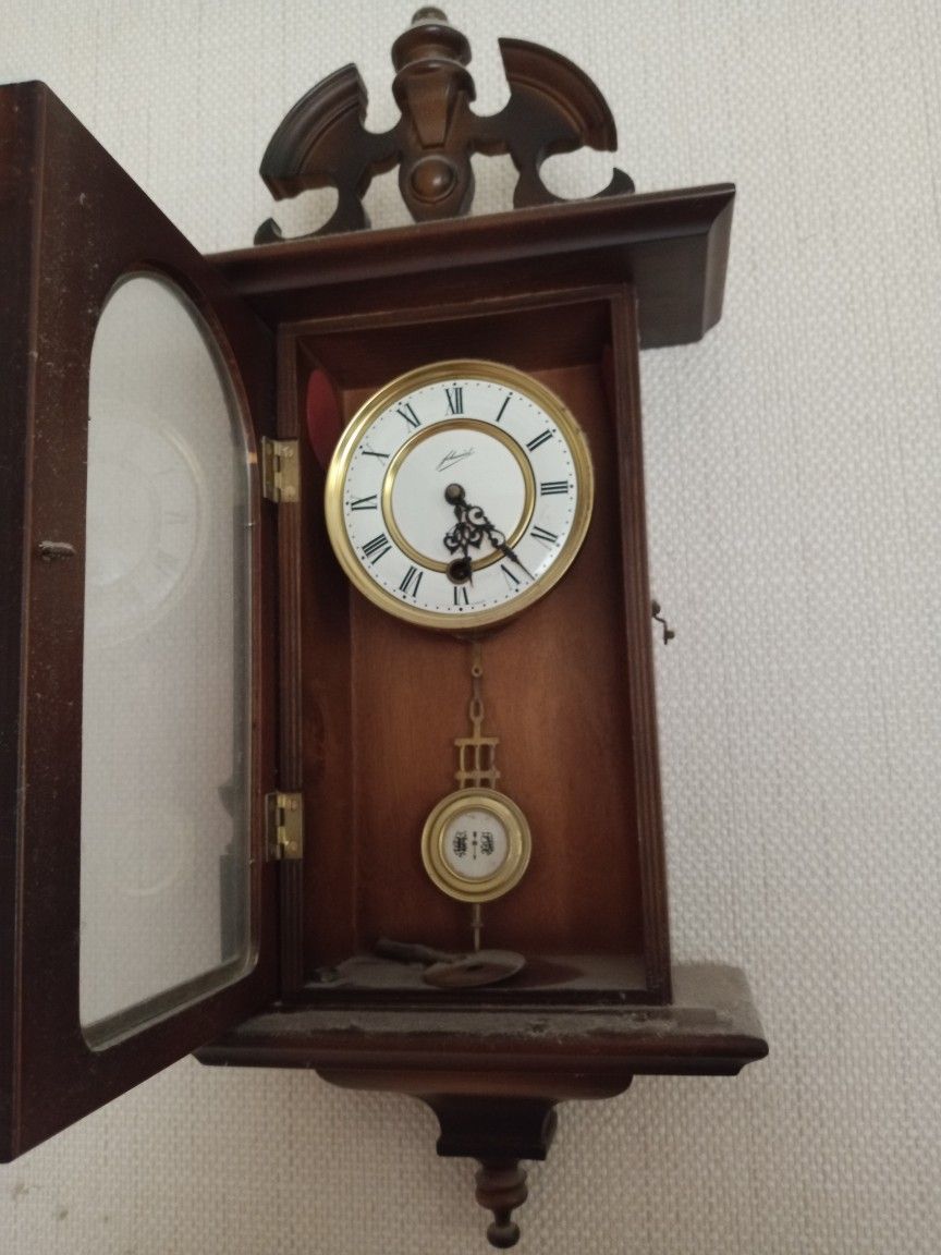 Vintage Wind Clock