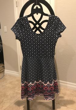 BRAND NEW, WITH TAGS! Navy blue patterned dress Size L