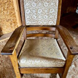 Antique Arts & Crafts / Mission Oak Rocking Chair