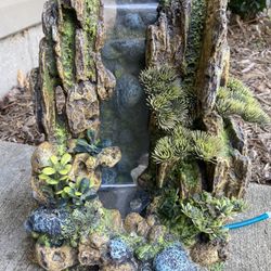 Aquarium Bubbler Waterfall Looking With Fish Entrance 