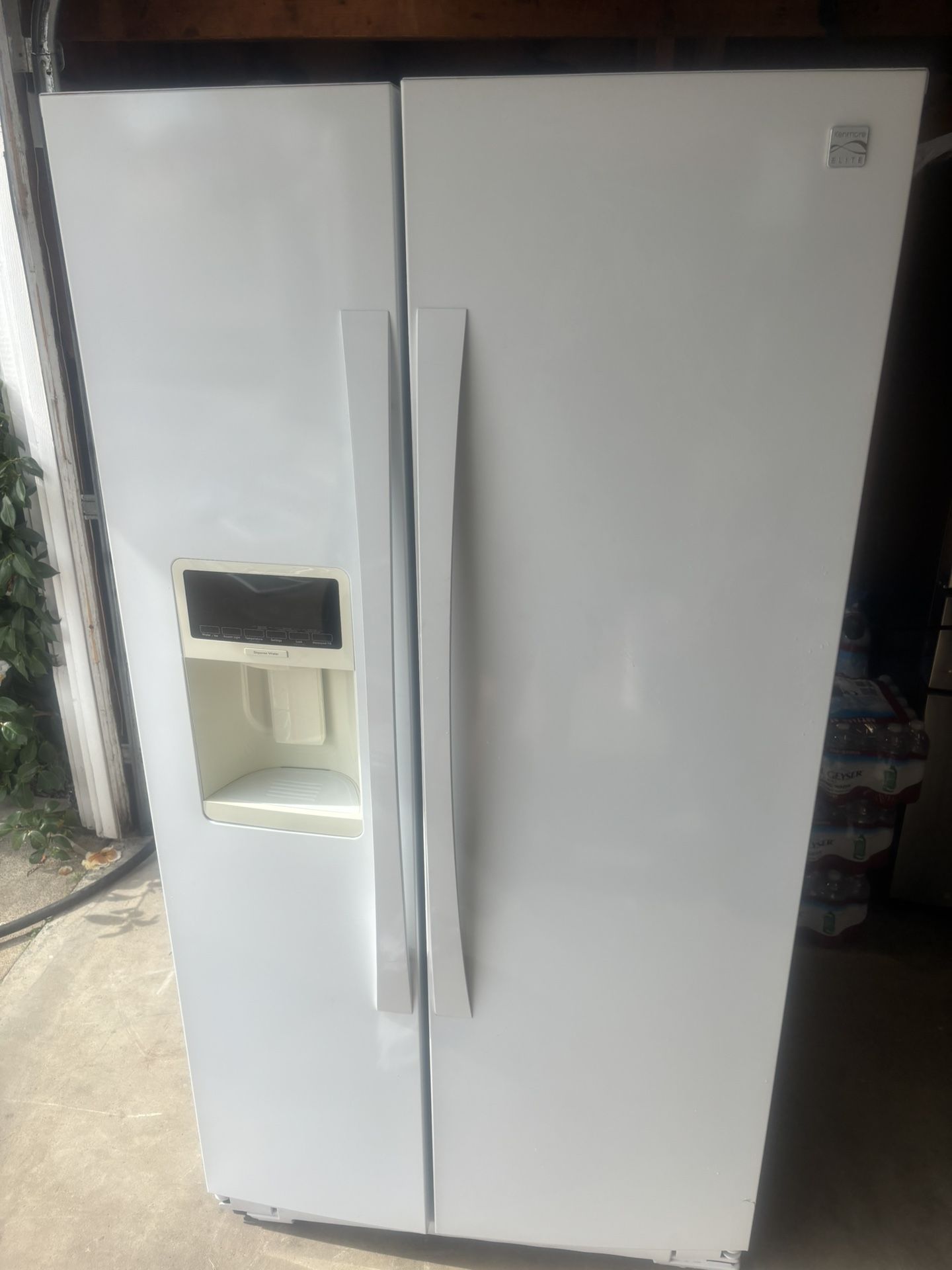 Refrigerator