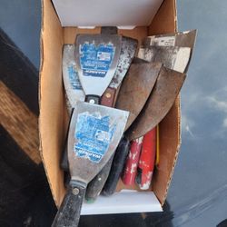 Box Of putty Knives