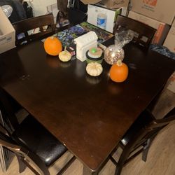 Furniture Sale — Bedroom Set + Dining Table — Buy One or Buy All — Priced to Sell!