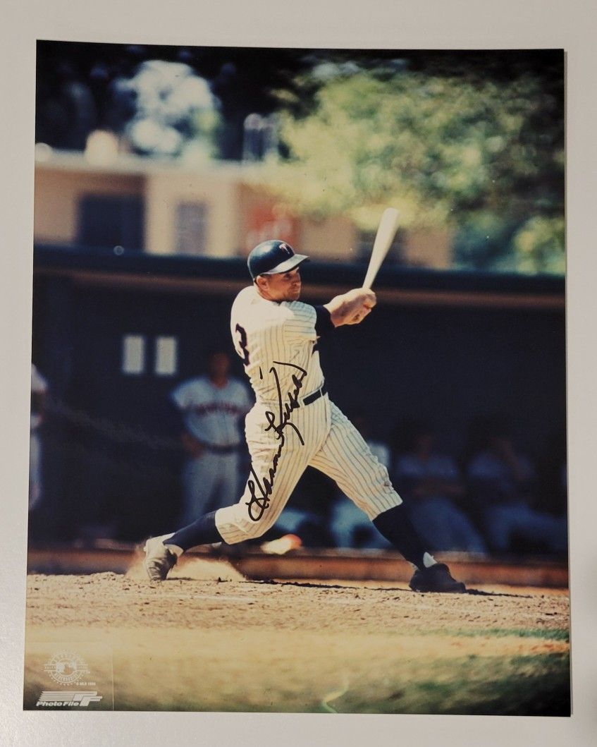 HARMON KILLEBREW Signed 8x10 Photo Minnesota Twins Autograph