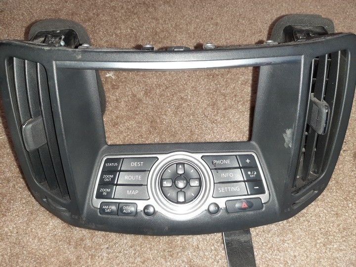 07-12 Infiniti Radio Navigation Media Panel & Bezel Assembly