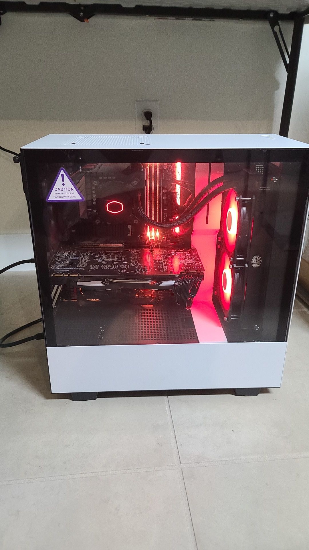 Gaming desktop computer