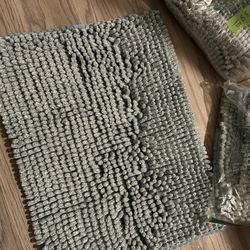 FRESHMINT Chenille Bathroom Rugs Mat 24"x17", Non-Slip Bath Mat for Bathroom Floor & Bathtub, Washable Soft Shower Shag Bath Rugs, Fluffy Thick Water 