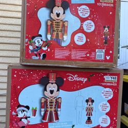 Minnie And Mickey Nutcrackers 