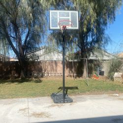 Basketball Hoop 