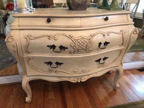 Bombay chest antique white 4 drawer carved design 3’9”long 17”deep 28”1