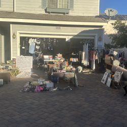 COMMUNITY GARAGE SALE 10/25 7a-2p SILVERADO RANCH
