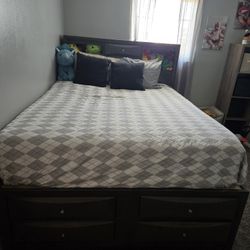 Bedroom Queen Size 