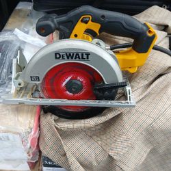 DeWalt 20v MAX Circular Saw