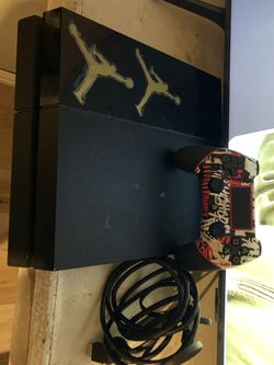 Asking 125 Works Fine It Comes Whit Cable And Games