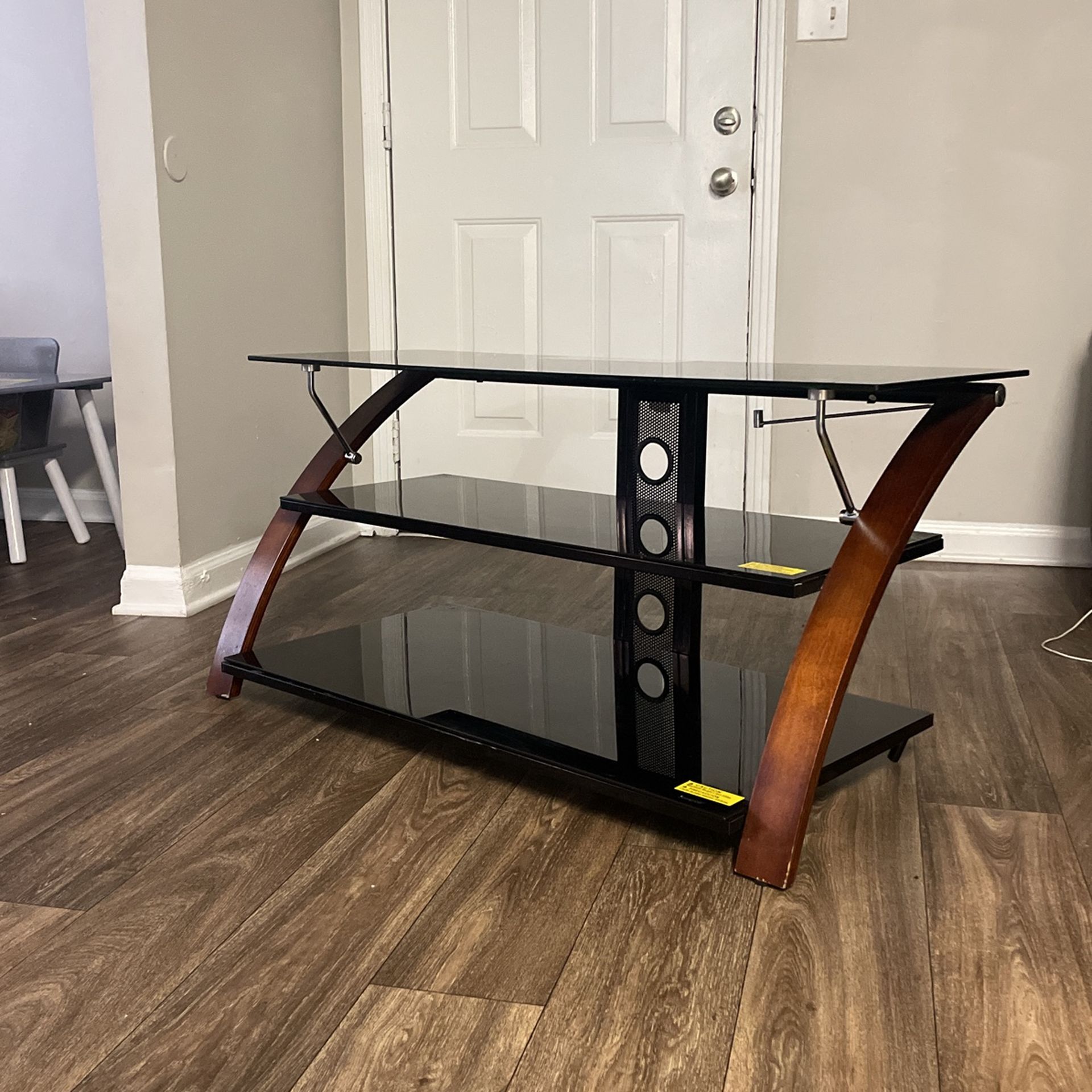 Entertainment Center : BLACK GLASS