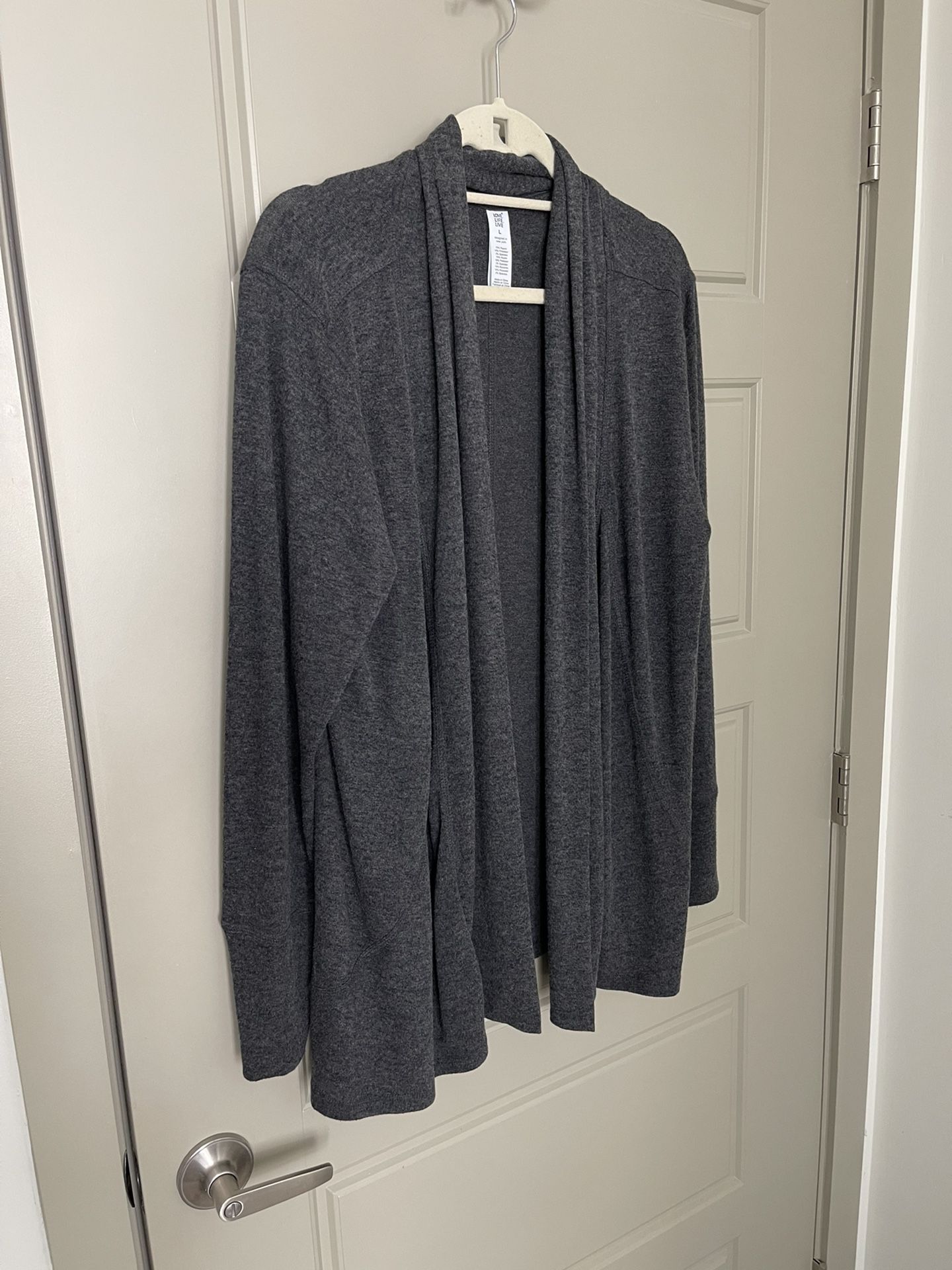 Like New- Love Life Live - Womens light weight long sleeved open front cardigan.  Heathered gray.  Large 