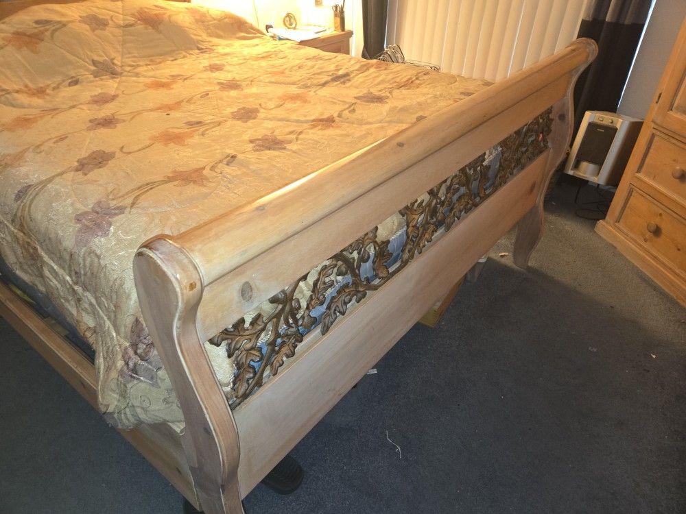 Bedroom Set Good CONDITION
