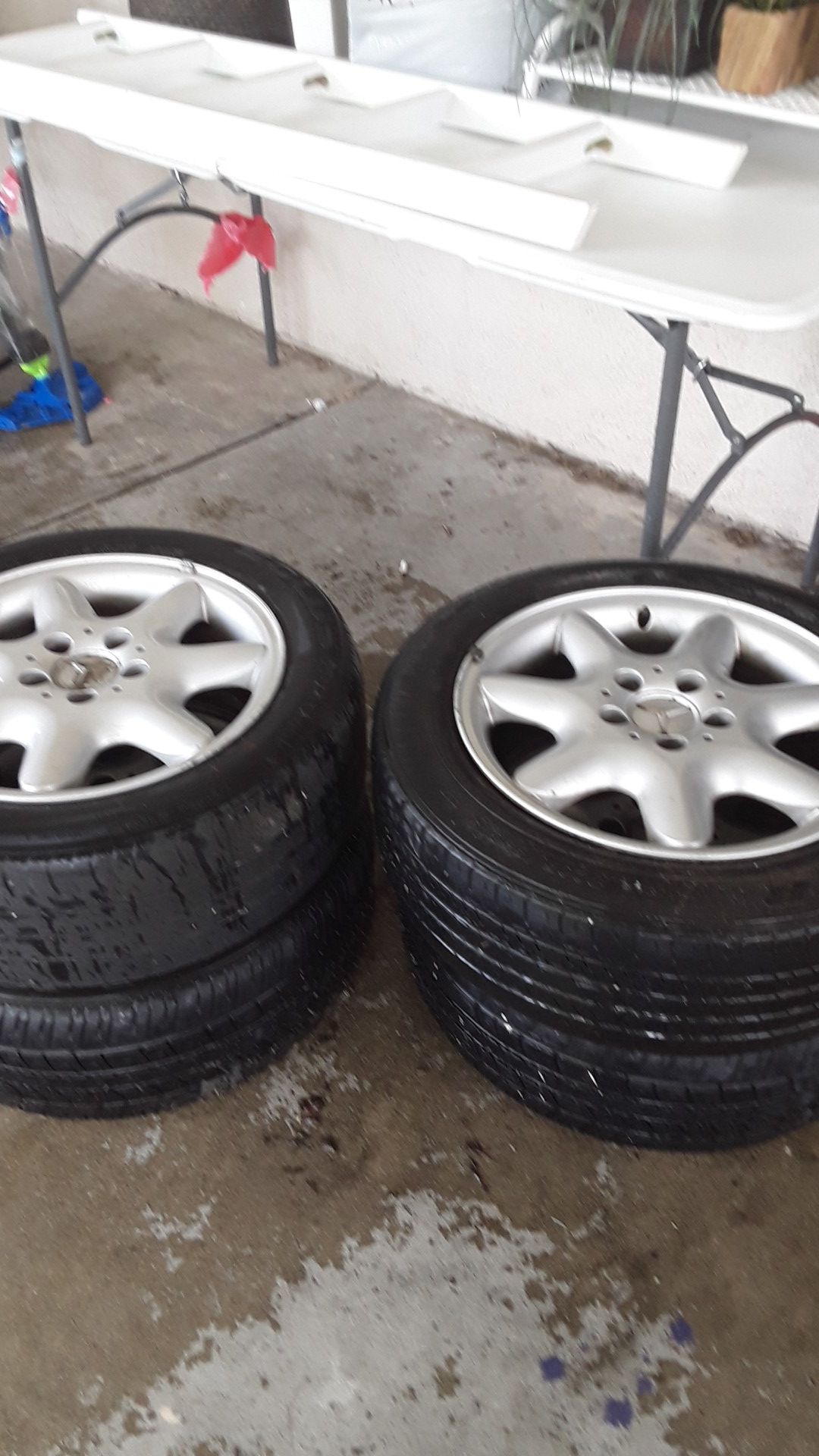 4 tires with rims for a Mercedes