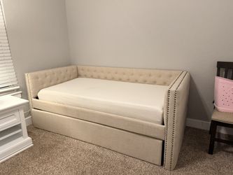 Elegant Twin-Size Bed with Pull-Out