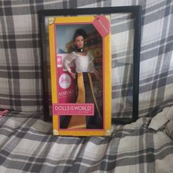 Barbie Dolls Of The World (Philippines)