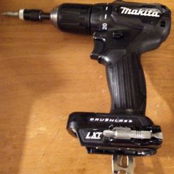 LIKE NEW NIKITA BRUSHLESS 1/2 in.DRILL Variable Speed DeWalt Magnetic Shaft Quick Release 2 Multi-purpose TIPS FLAT AND PHILLIPS To