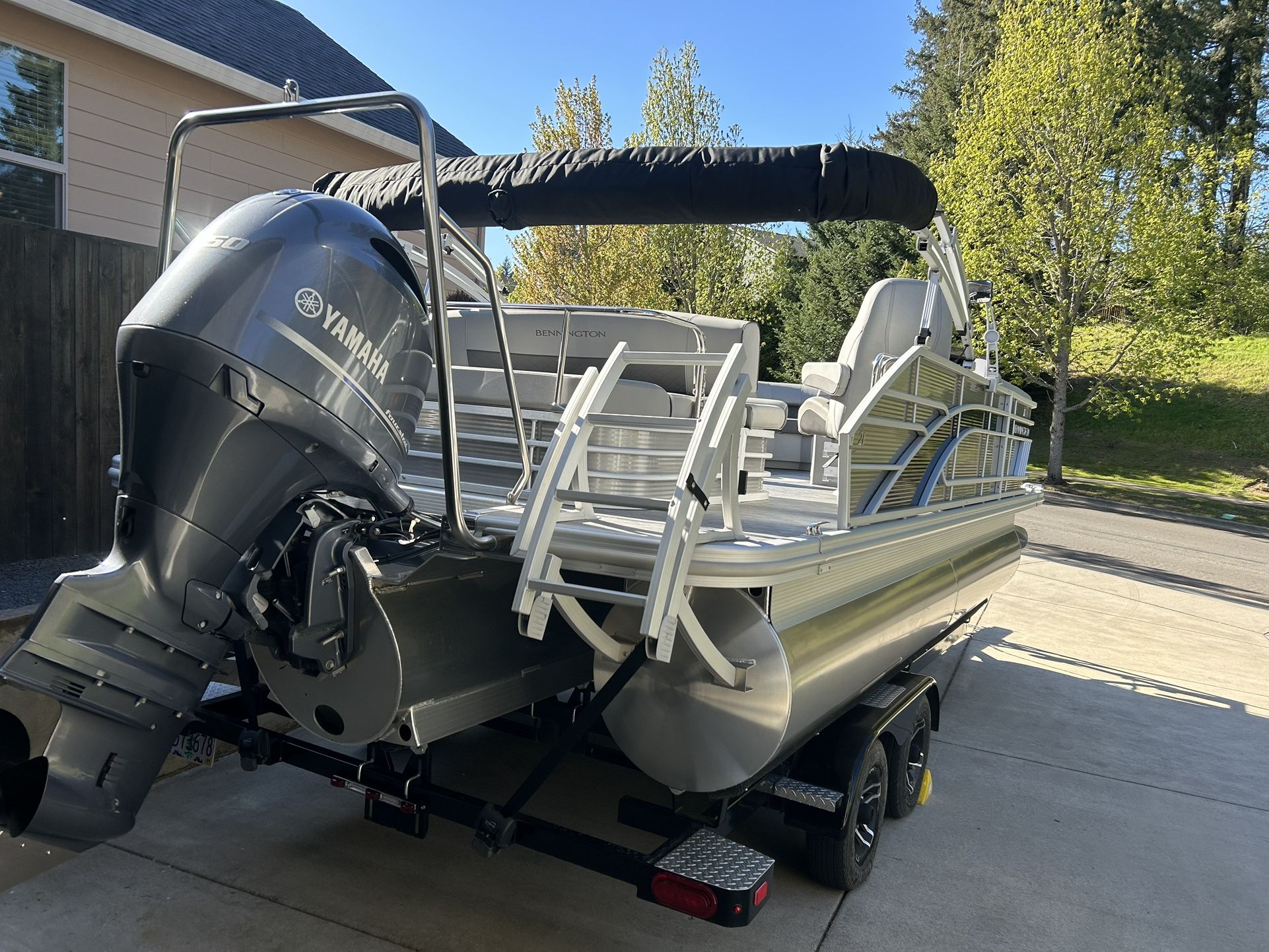 2021 Bennington 21Lsb