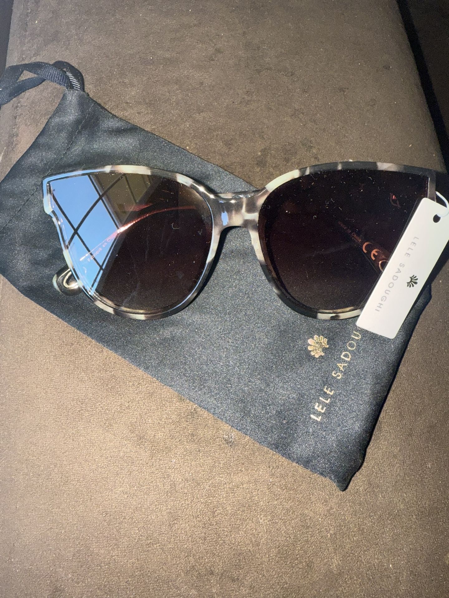 Lele Sadoughi Sunglasses With Pouch