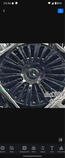 Nothing hits quite like a set of 22s on a 6-lug setup! 🛞🔥 ​⚡ Size: 22" 💥 Bolt Pattern: 6x139.7 🛻 Fits: Chevy Silverado/Tahoe, GMC Sierra/Yukon, Es