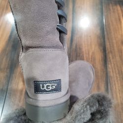 UGG Boots 👢 For Women Size 9