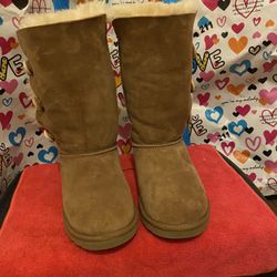 Uggs Boots Tan Size 4 