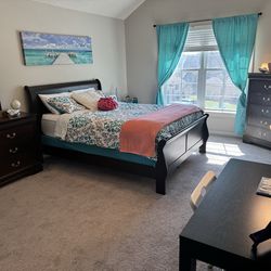 Queen size bedroom set