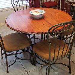 Very Nice Dining Table 