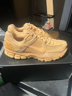 Nike Air Zoom Vomero 5 'Celestial Gold size 11.5 $65