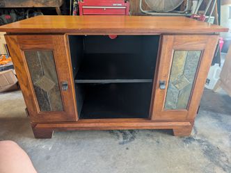 Very Nice TV Media Stand by Riverside Furniture