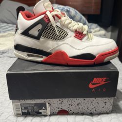 Jordan 4 “Fire Red” Sz11