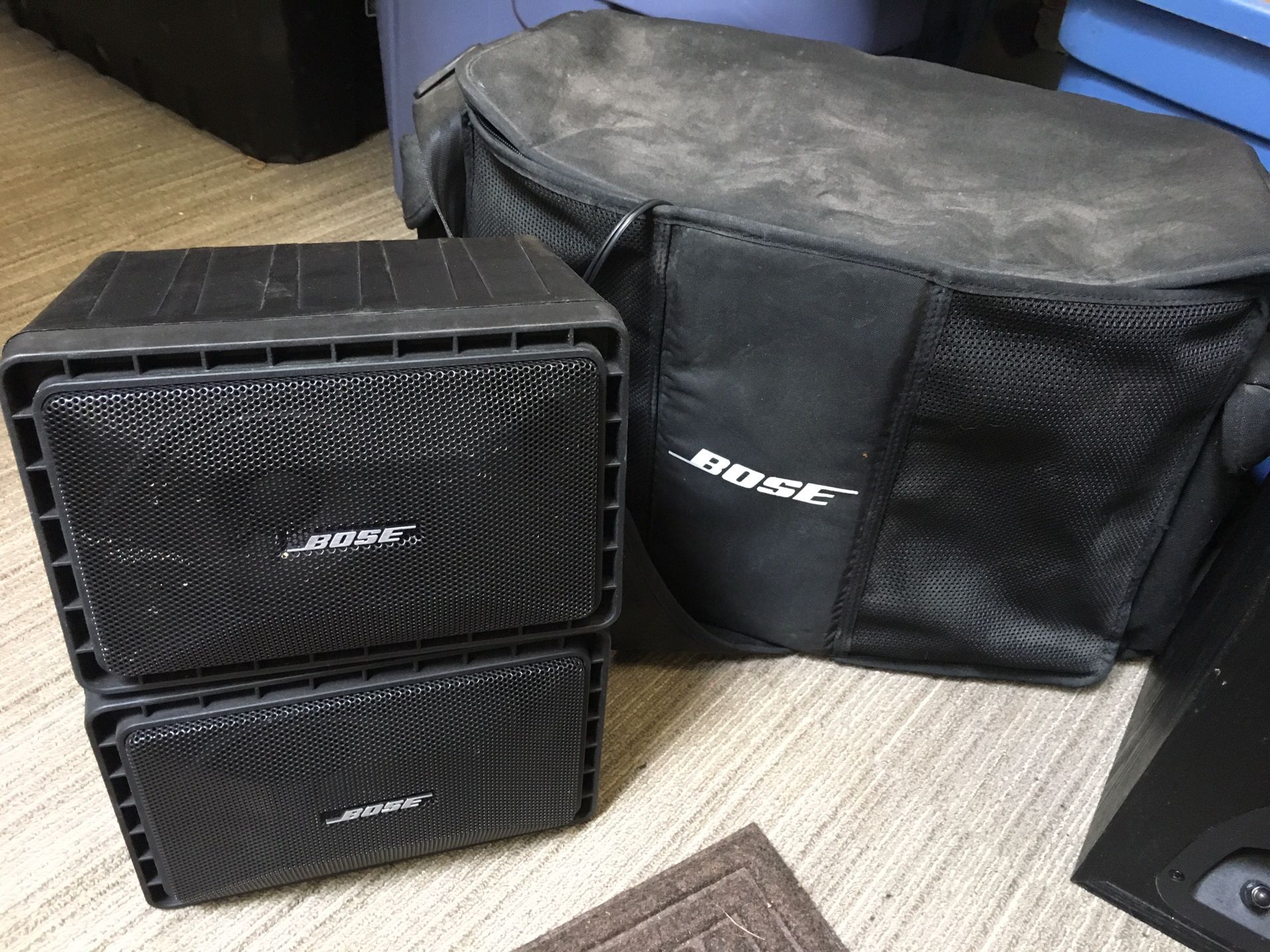BOSE roommate II Powered stereo speaker system -with cords and case!