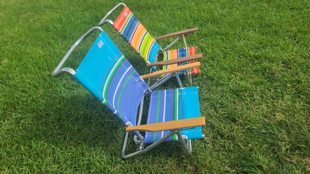 2 Beach Chairs ,lay Flat ,lightweight,