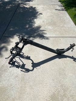 Yakima Hanging Bike Rack with Locking Trailer Hitch Pin